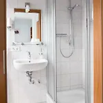 Gastehaus Zur Kurve Hotell 2*
