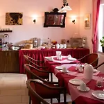Gastehaus Zur Kurve Hotell Zirndorf