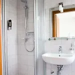 Hotell Gastehaus Zur Kurve 2*