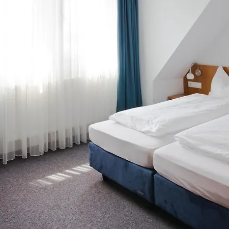 Gaestehaus Zur Kurve فندق 2*