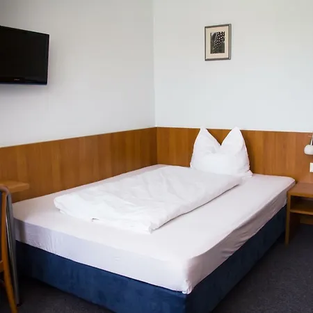 Gaestehaus Zur Kurve 2*