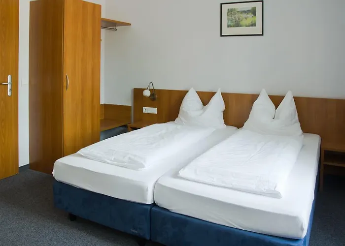 Gaestehaus Zur Kurve 2* Zirndorf