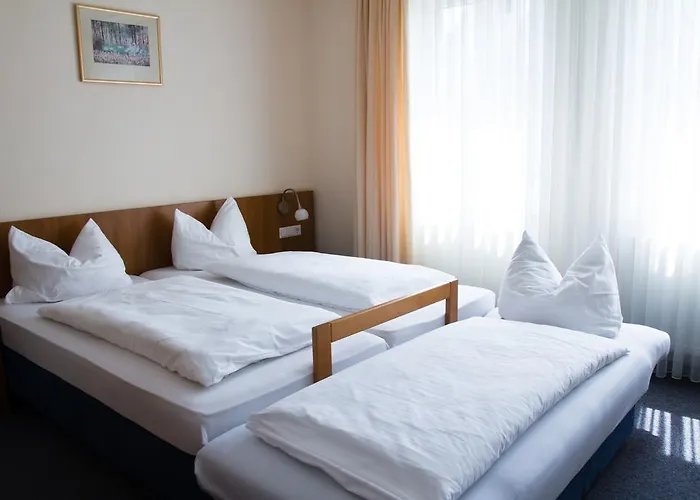 Gaestehaus Zur Kurve Hotel
