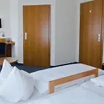 Gaestehaus Zur Kurve Otel