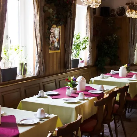 Gaestehaus Zur Kurve